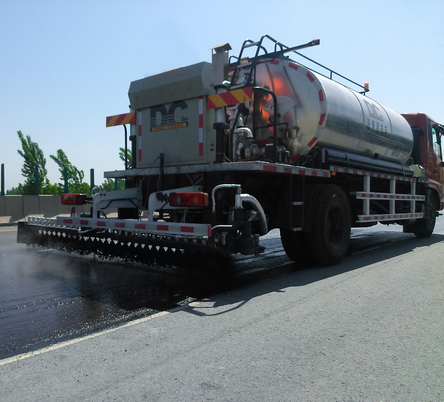 河南拋丸機(jī),河南同步碎石封層車,河南無(wú)塵清掃機(jī),河南拋丸機(jī)廠家|河南億龍機(jī)械設(shè)備有限公司 河南拋丸機(jī),河南同步碎石封層車,河南無(wú)塵清掃機(jī),河南拋丸機(jī)廠家|河南億龍機(jī)械設(shè)備有限公司